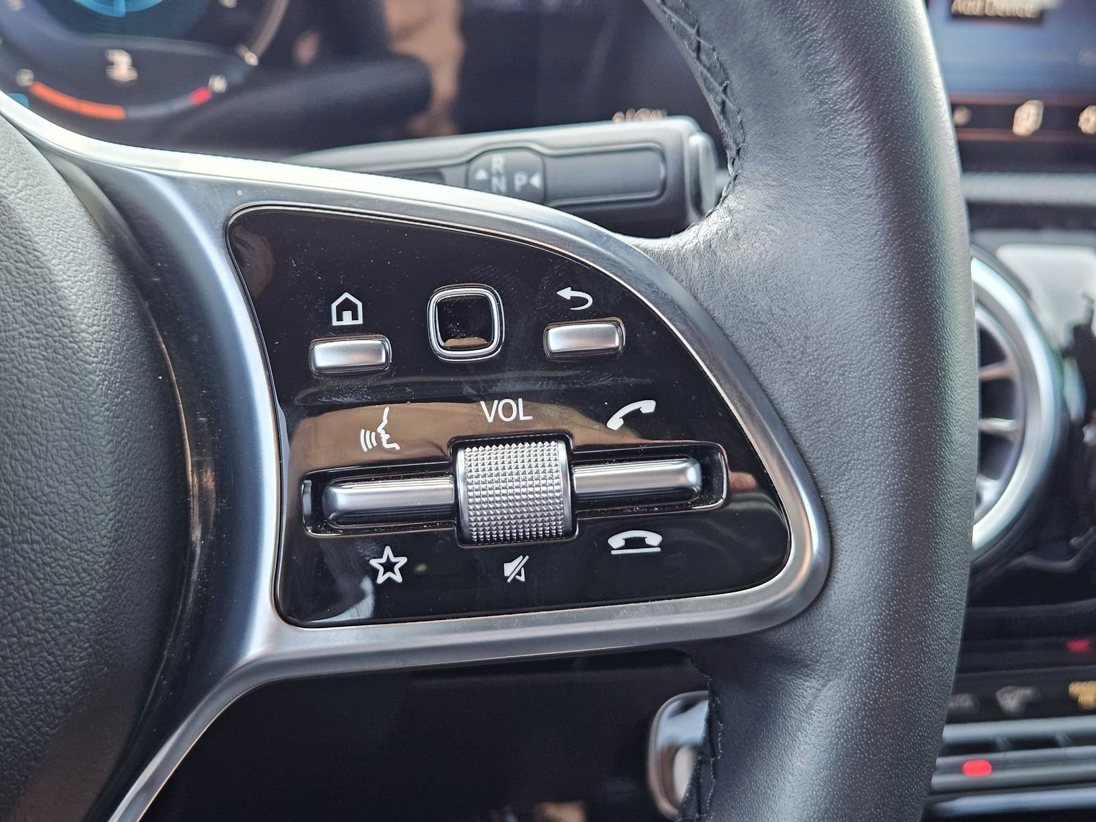 Used 2023 Mercedes-Benz CLA 250 image 28