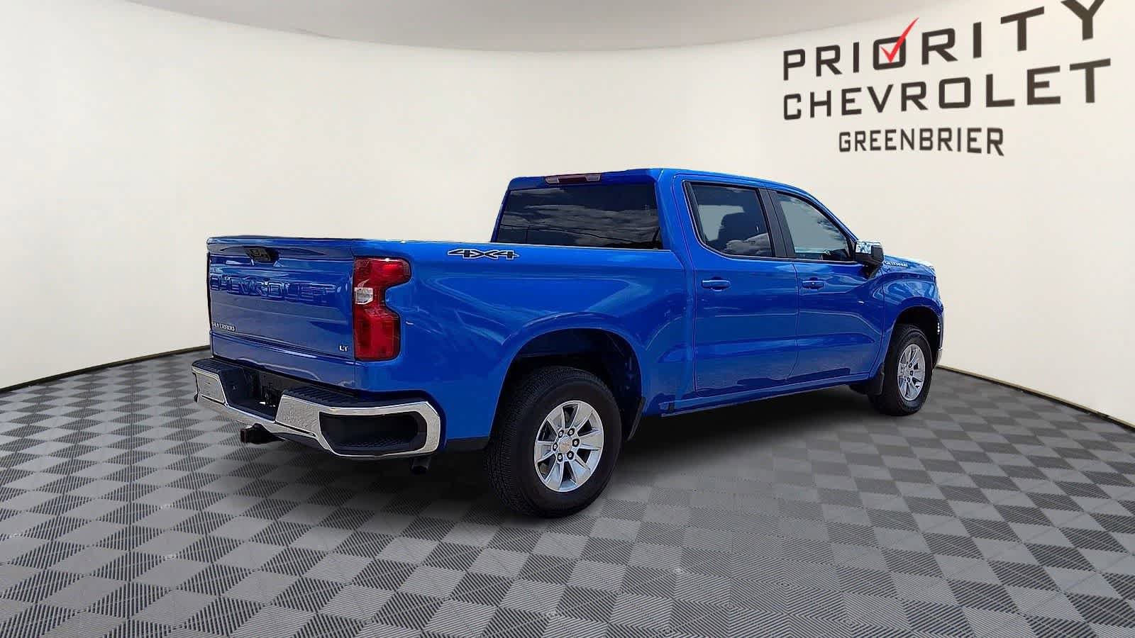 Used 2025 Chevrolet Silverado 1500 LT AWD/4WD image 8