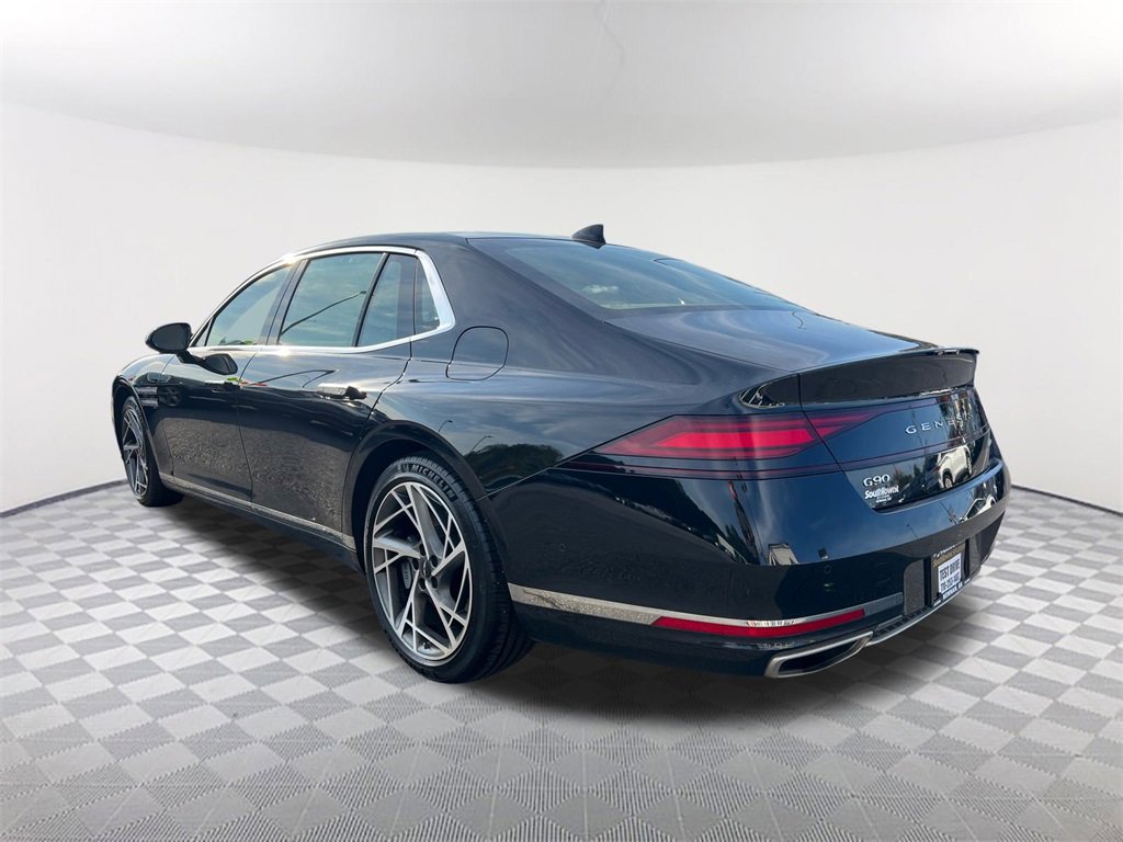Used 2025 Genesis G90 3.5T image 7
