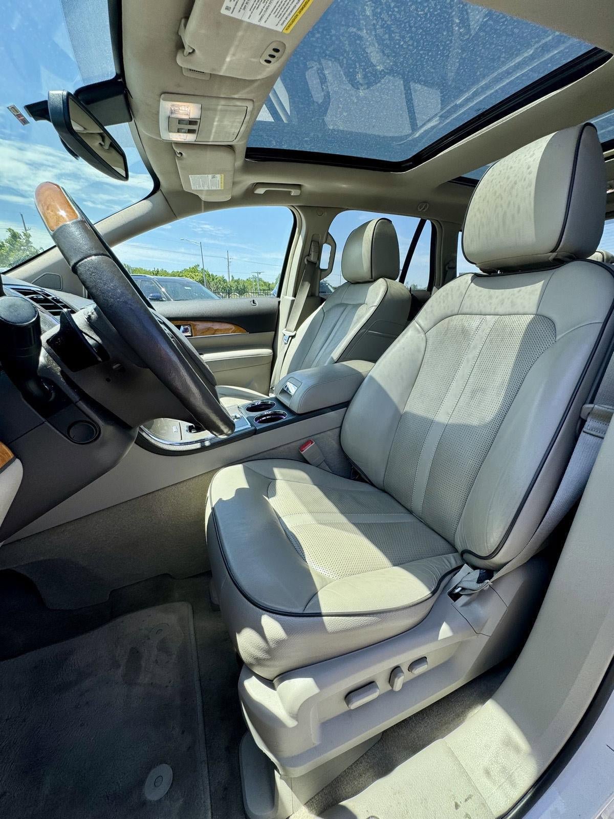 Used 2015 Lincoln MKX FWD w/ Equipment Group 101A image 16