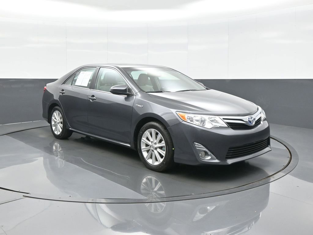 Used 2014 Toyota Camry XLE w/ Leather Package FWD image 1