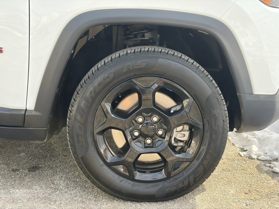 Used 2023 Jeep Compass Trailhawk image 30