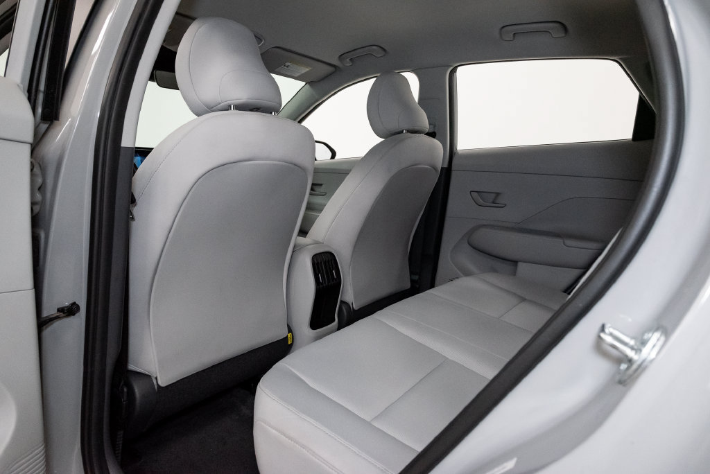 Used 2025 Hyundai Kona SEL FWD image 20