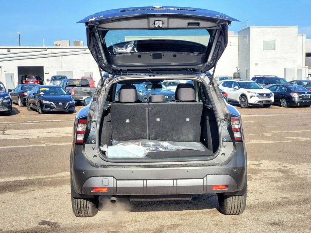 New 2026 Nissan Kicks SV image 9