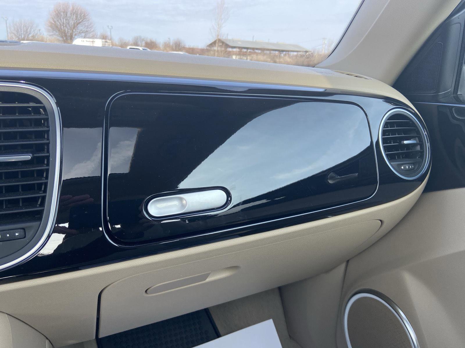 Used 2013 Volkswagen Beetle 2.5 image 44