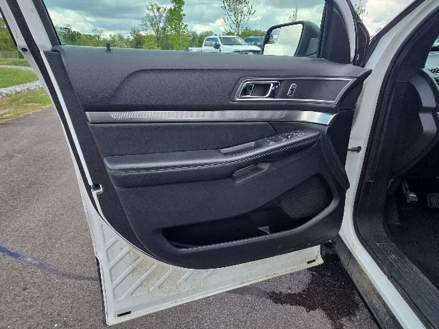 Used 2019 Ford Explorer XLT AWD/4WD image 24