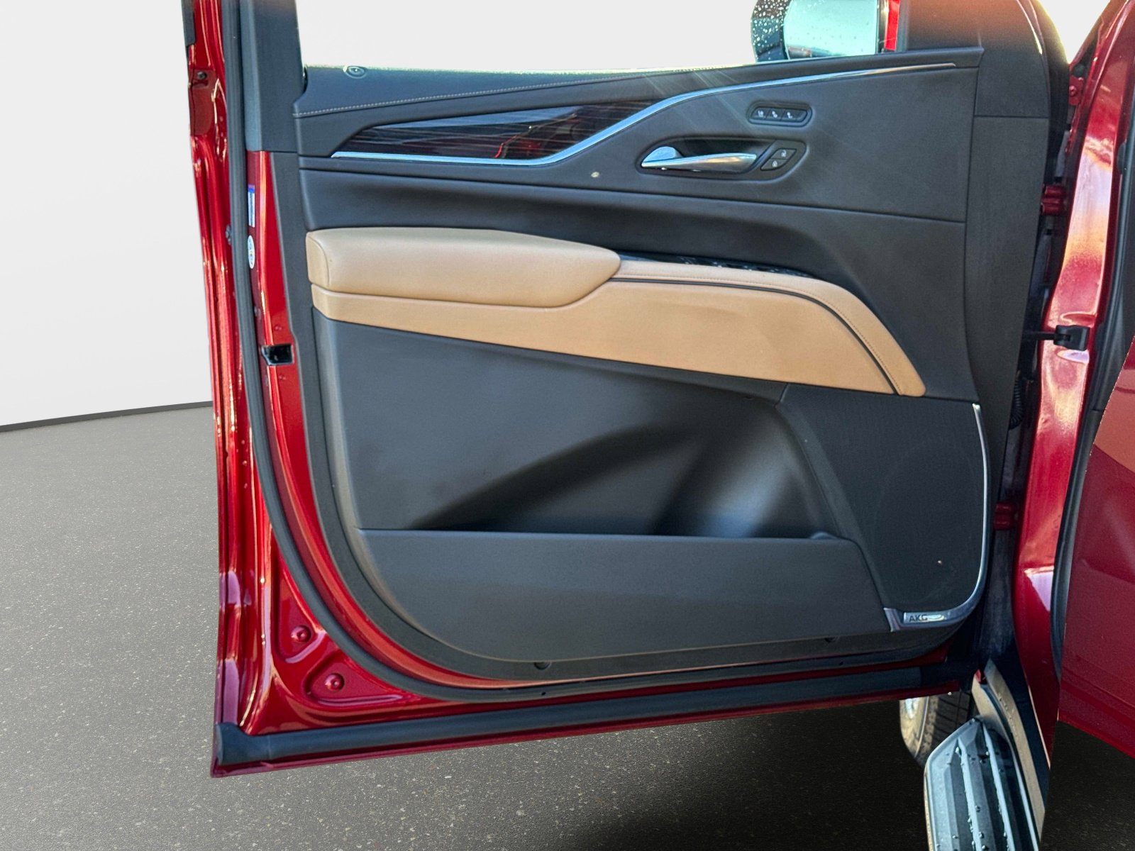 Used 2021 Cadillac Escalade Premium Luxury image 17