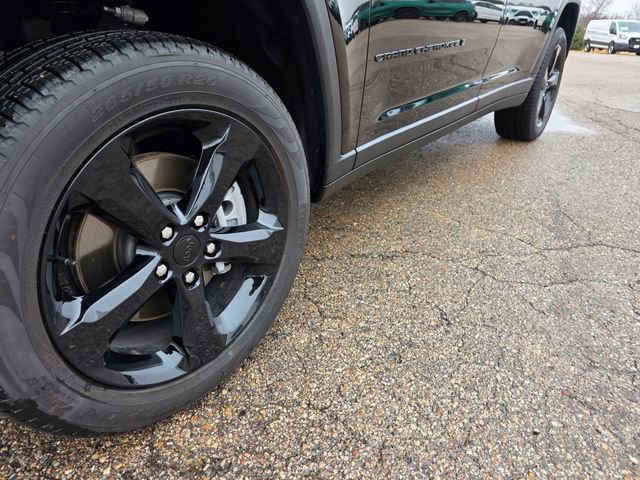 Used 2025 Jeep Grand Cherokee L Limited w/ Black Appearance Package image 38
