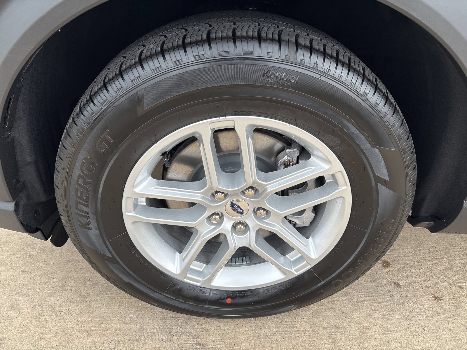 New 2026 Ford Explorer Active w/ Active Comfort Package RWD image 10
