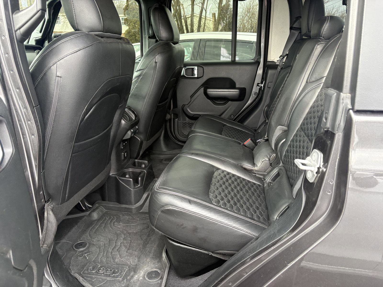 Used 2021 Jeep Gladiator Sport image 13