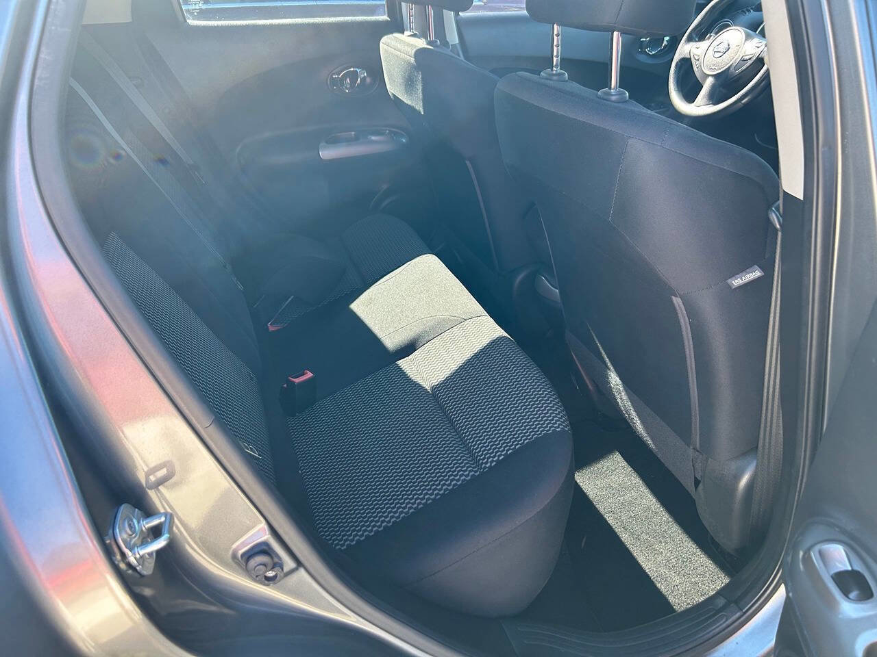 Used 2015 Nissan Juke S image 11