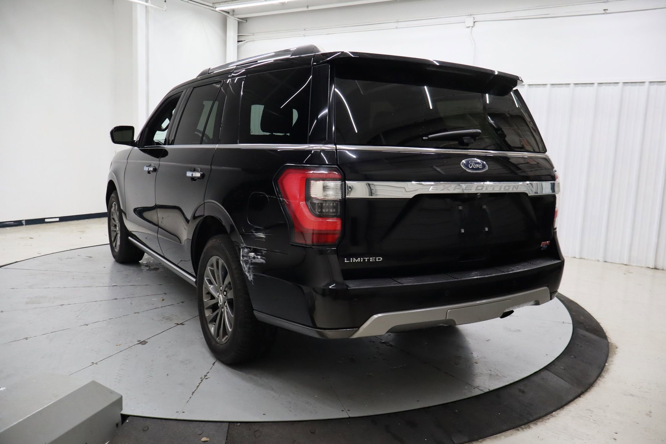 Used 2020 Ford Expedition Limited RWD image 8