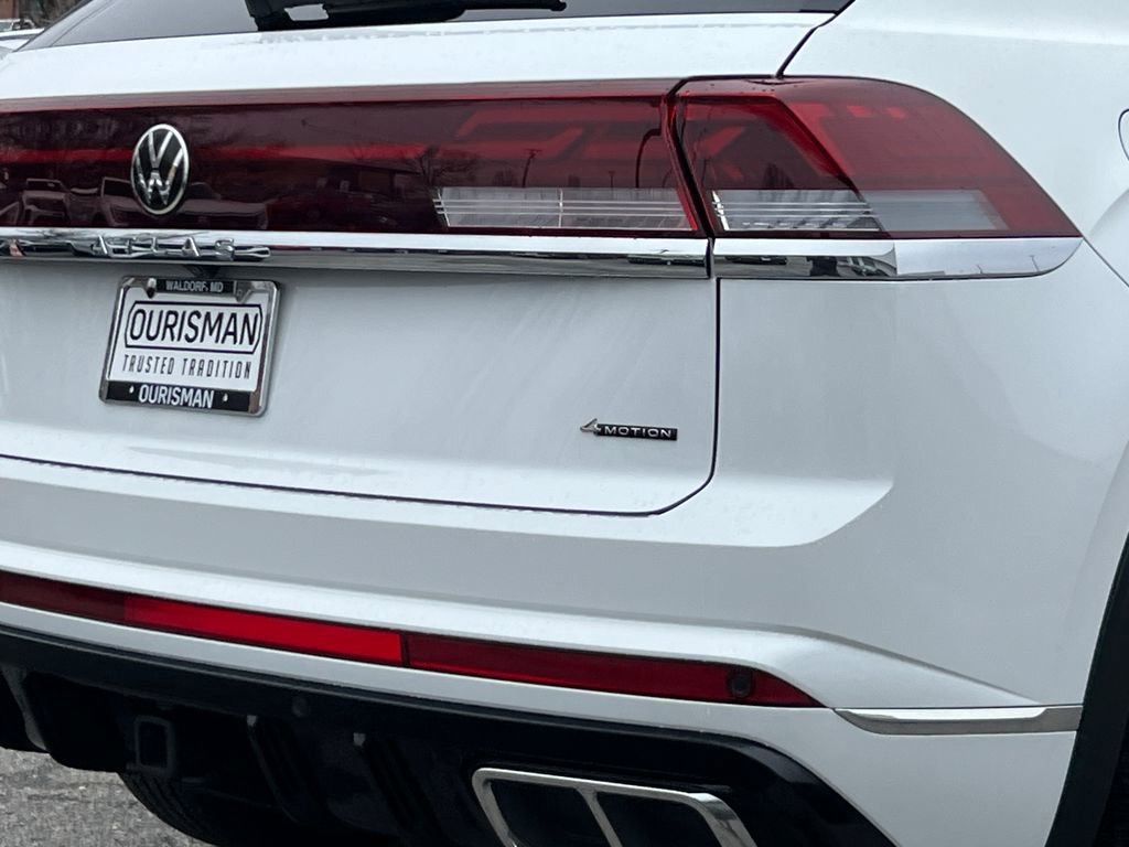 Certified 2024 Volkswagen Atlas Cross Sport SEL R-Line image 5