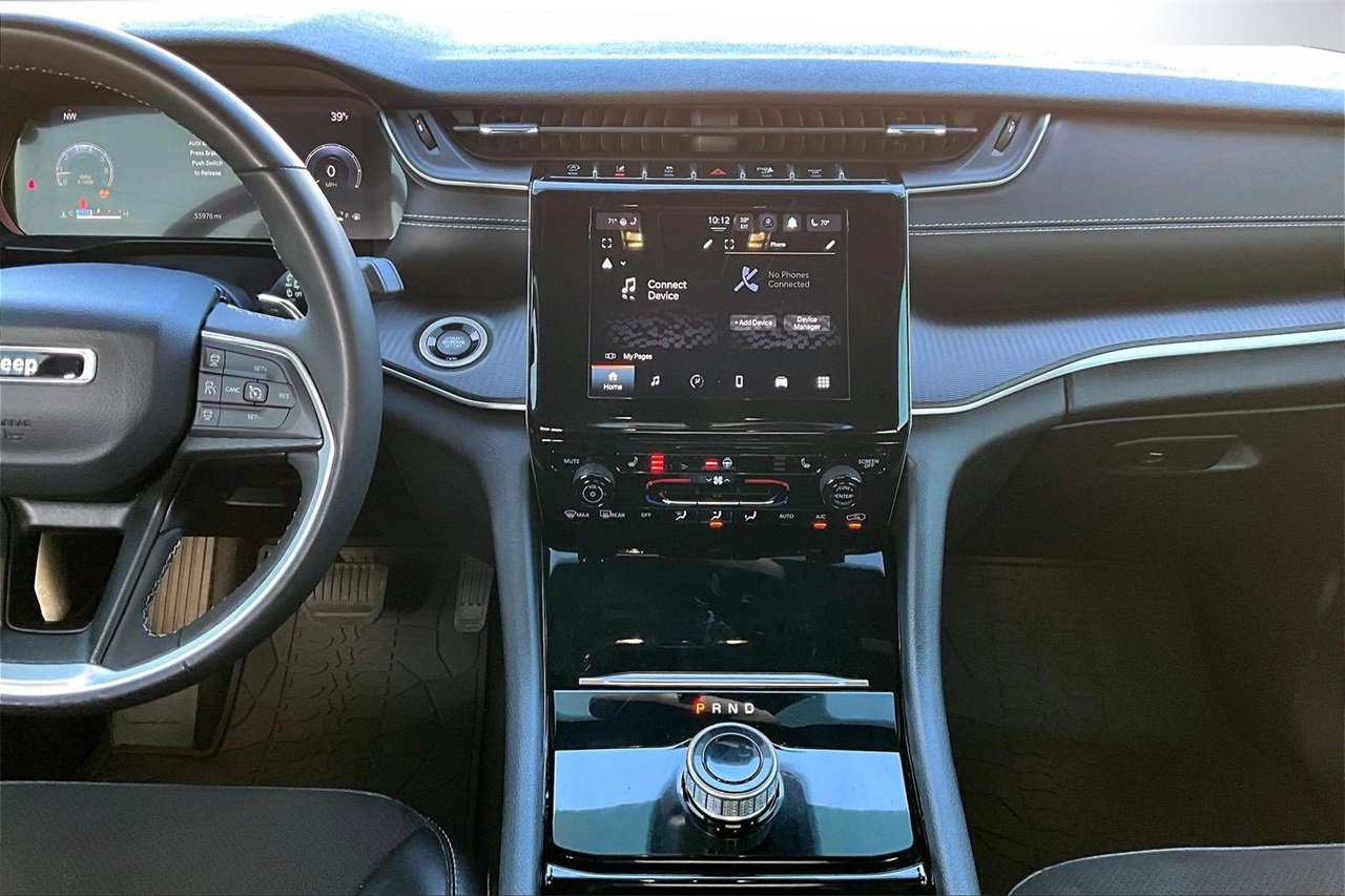 Used 2023 Jeep Grand Cherokee L Altitude image 11