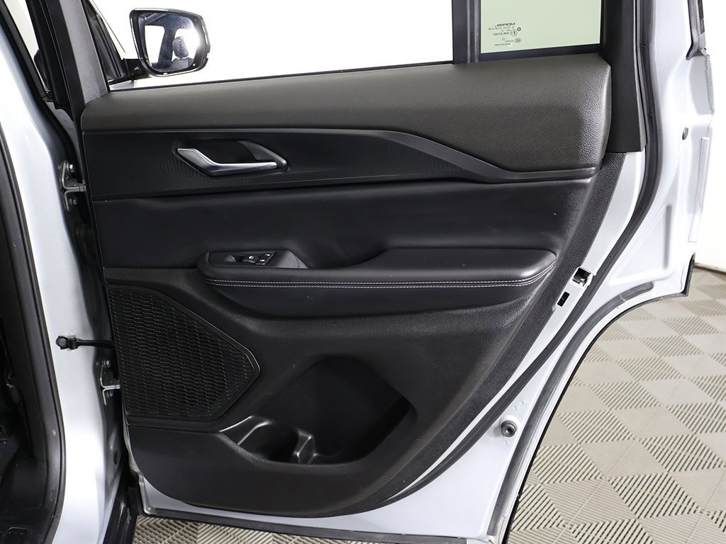 Used 2024 Jeep Grand Cherokee Altitude image 24