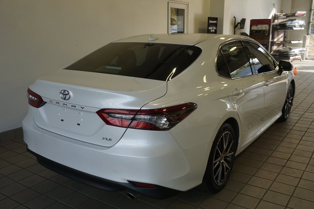 Used 2023 Toyota Camry XLE image 16