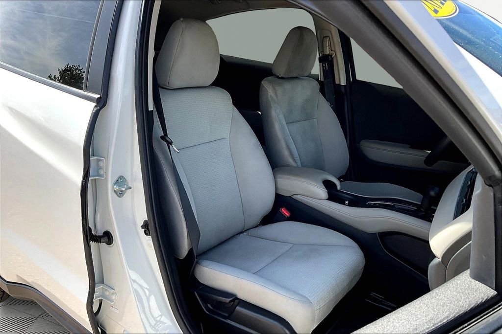 Used 2022 Honda HR-V LX image 7