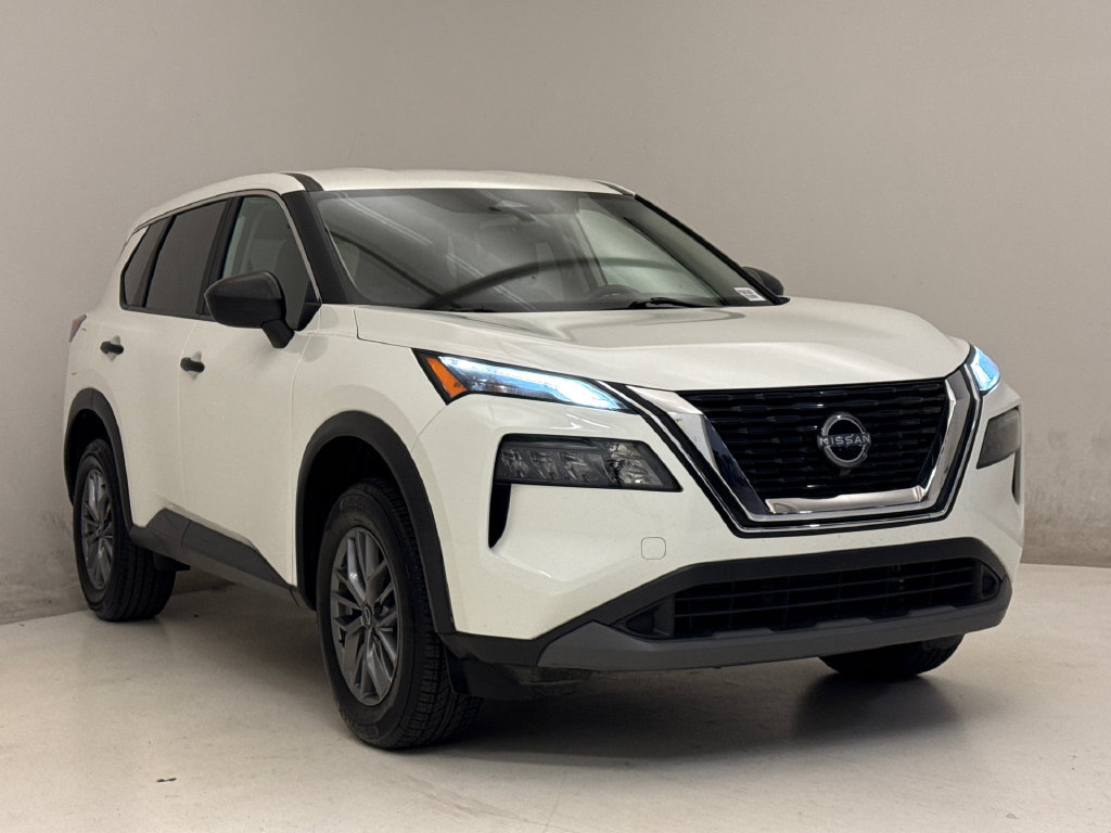 Used 2023 Nissan Rogue S AWD/4WD image 4