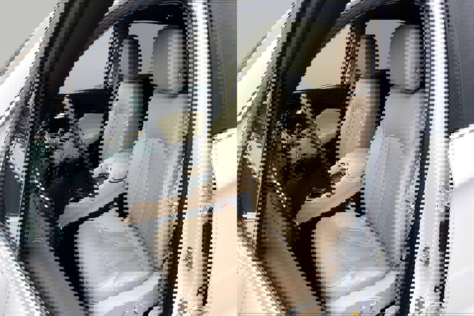 Used 2020 Buick Envision Essence w/ Experience Buick Package image 25