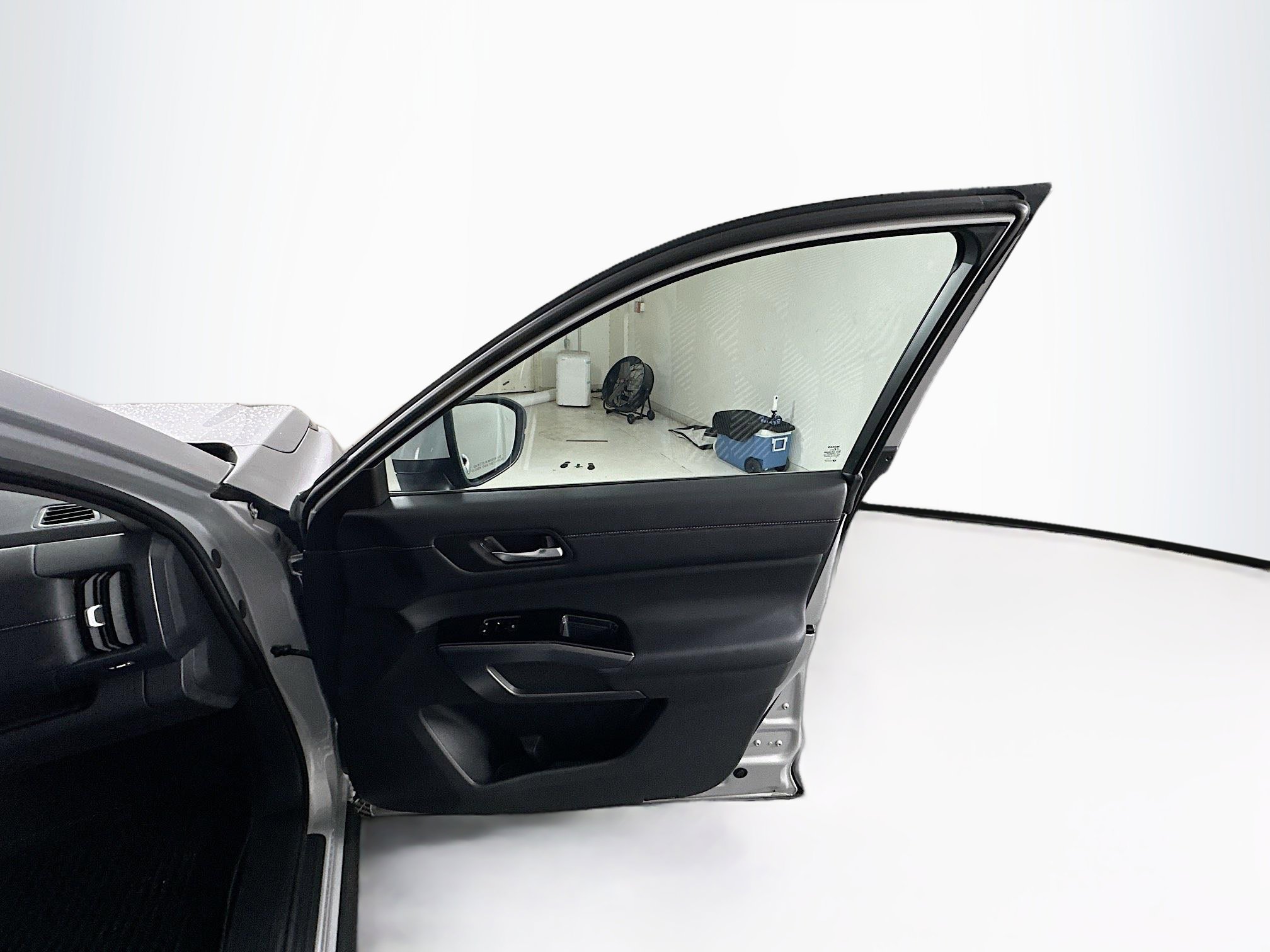 Used 2023 Nissan Pathfinder SL w/ Black Appearance Package image 34
