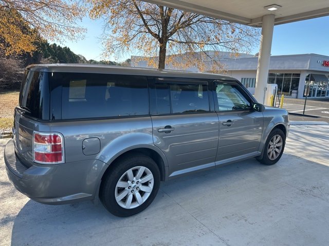 Used 2009 Ford Flex SE image 3