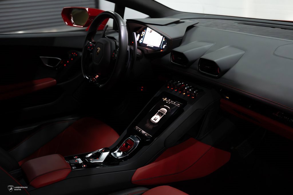 Used 2023 Lamborghini Huracan EVO image 42