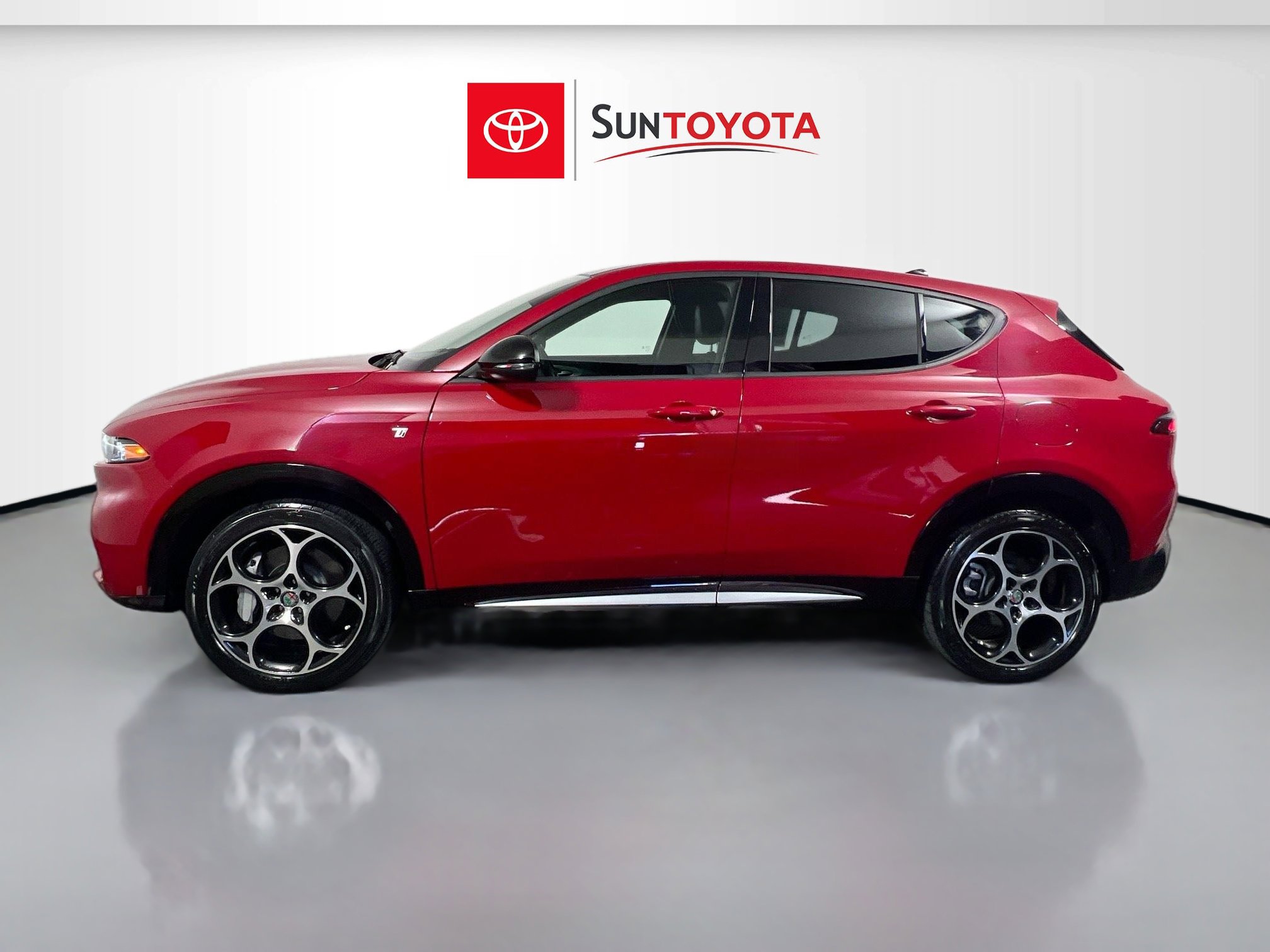 Used 2024 Alfa Romeo Tonale Ti w/ Premium Interior Package image 7