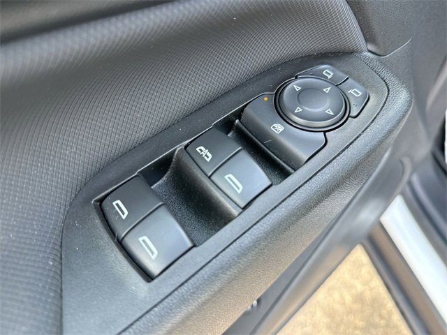 Used 2022 Chevrolet Equinox RS w/ Infotainment Package image 13