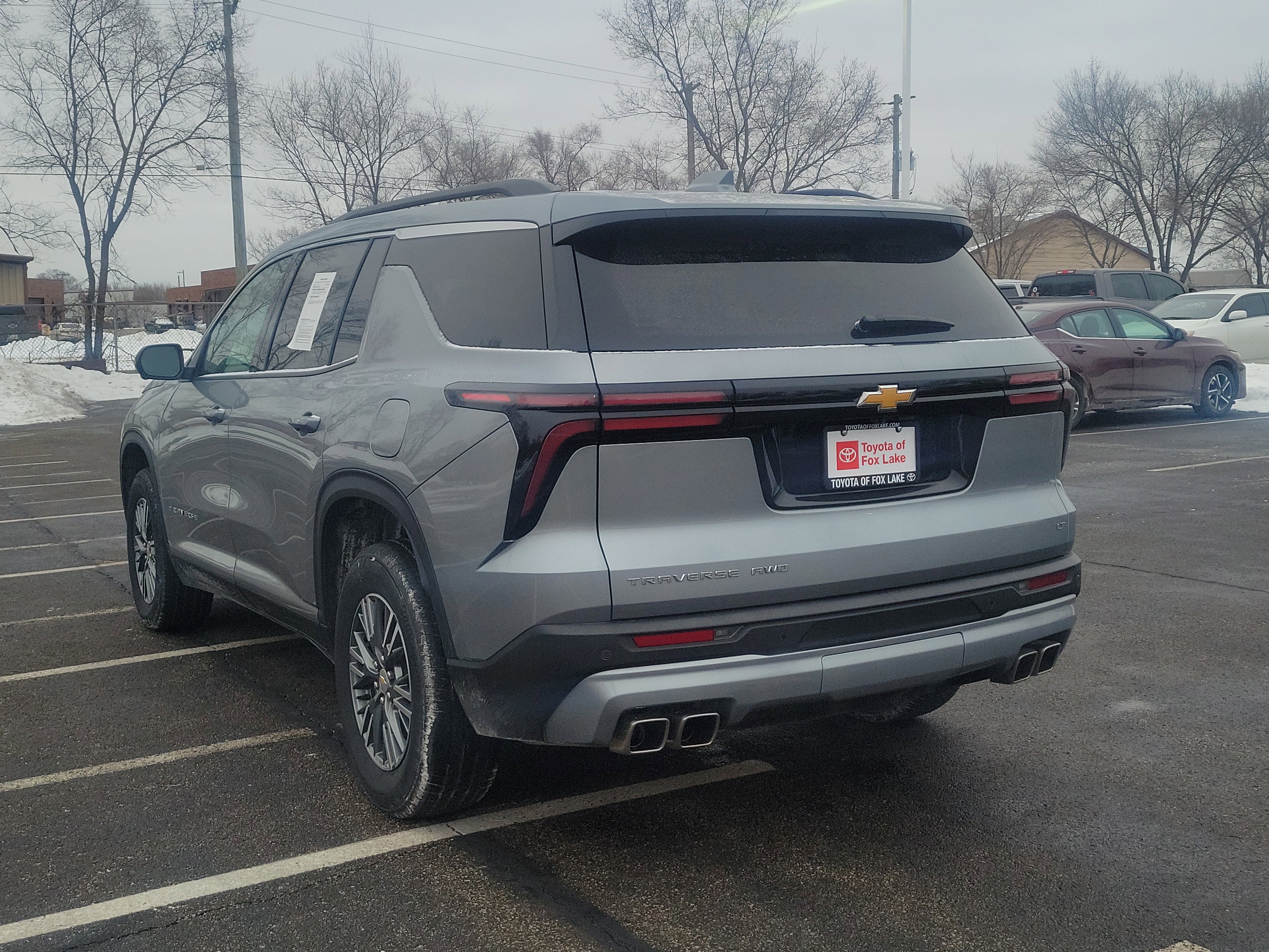 Used 2024 Chevrolet Traverse LT image 4