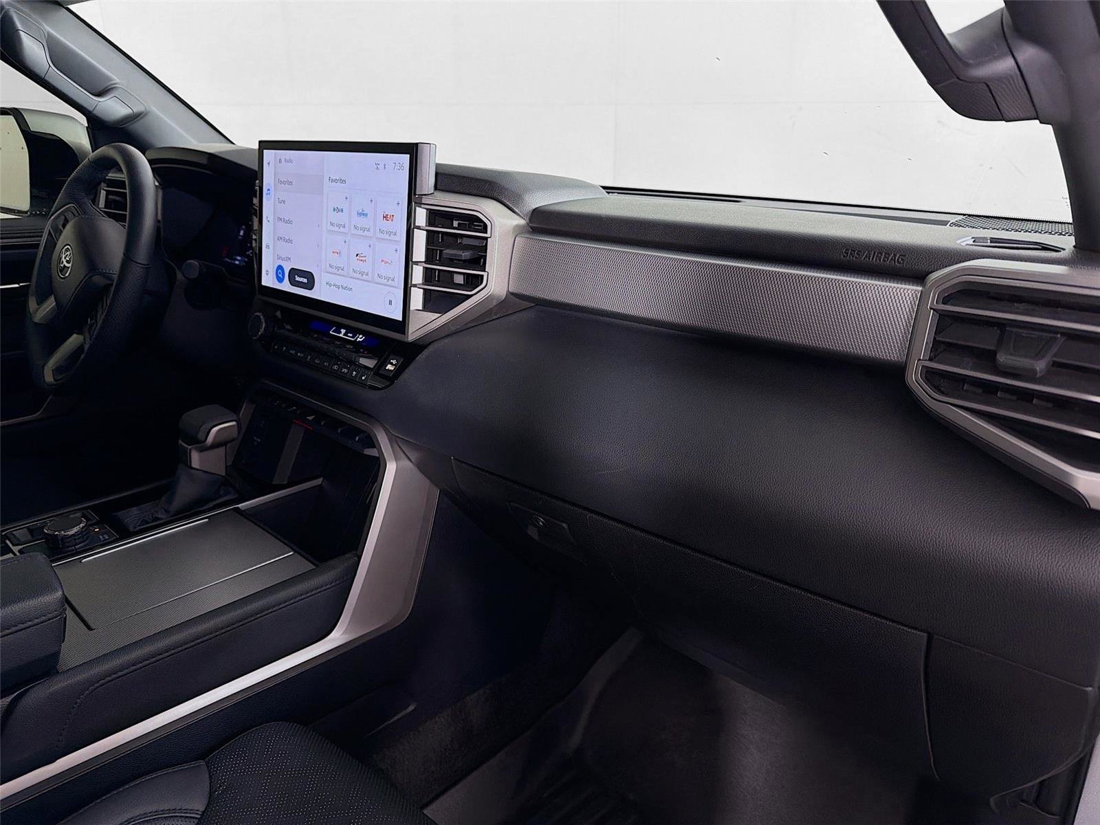 Used 2025 Toyota Sequoia Limited AWD/4WD image 30