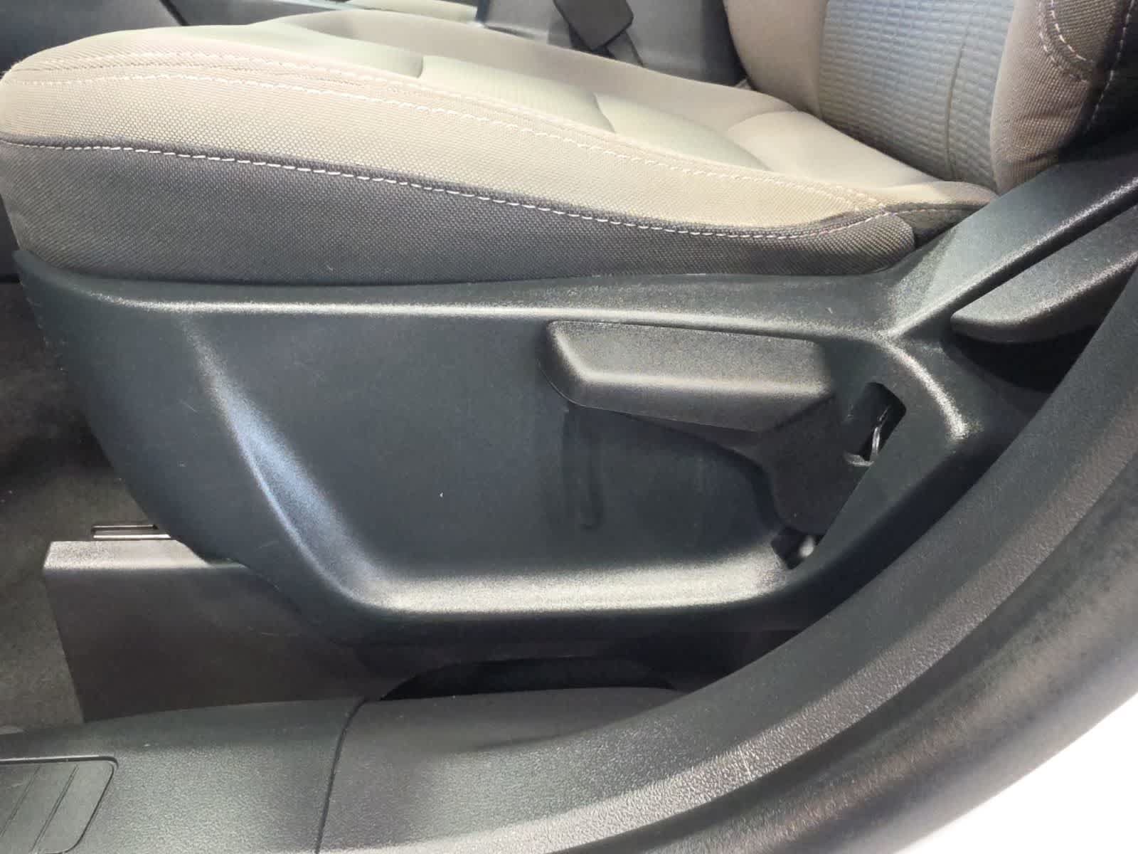 Certified 2022 Ford Escape S AWD/4WD image 15