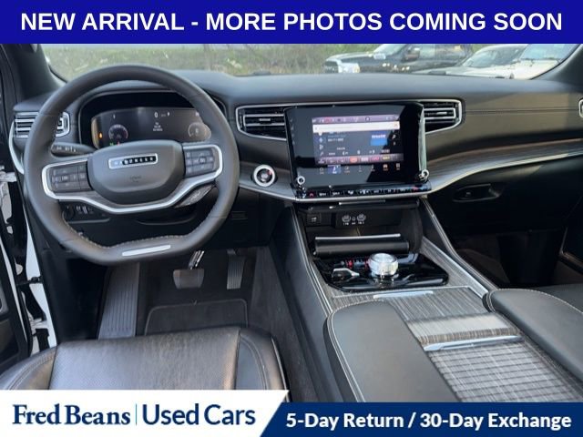 Used 2024 Jeep Wagoneer Series II w/ Premium Group I image 11