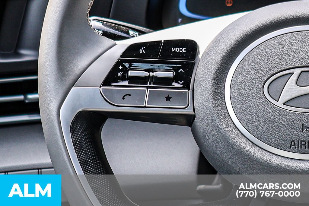 Used 2025 Hyundai Elantra Sport FWD image 33