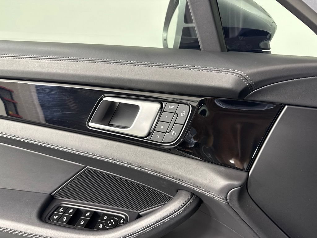 Certified 2023 Porsche Panamera 4S AWD/4WD image 19