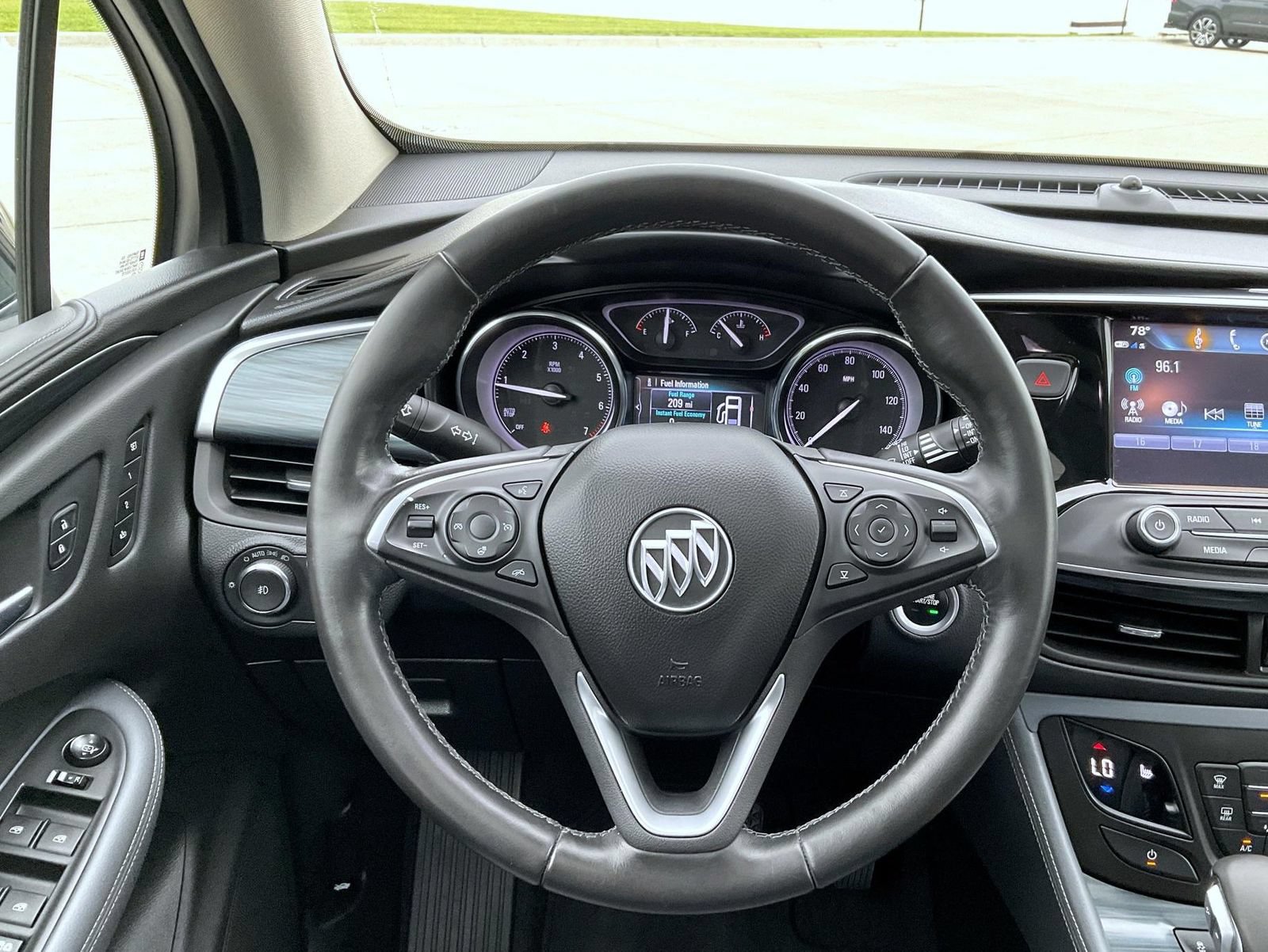 Used 2020 Buick Envision Essence AWD/4WD image 13
