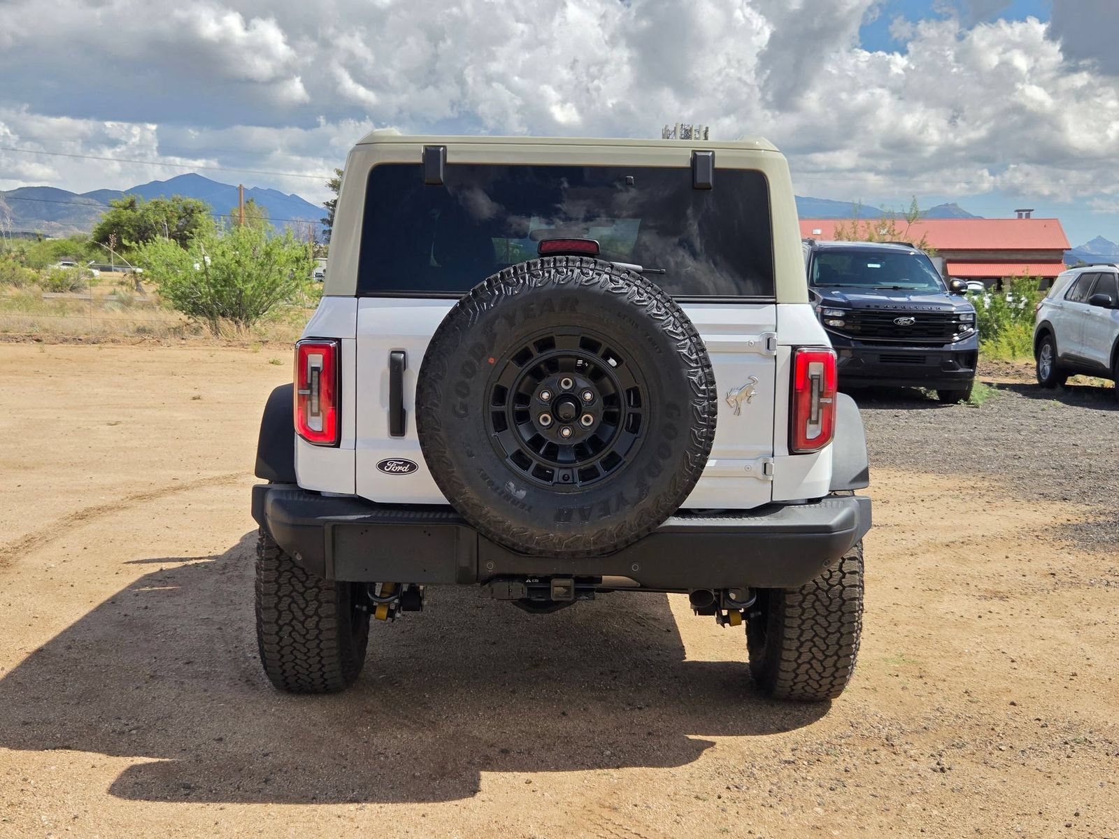 New 2026 Ford Bronco Badlands AWD/4WD image 7