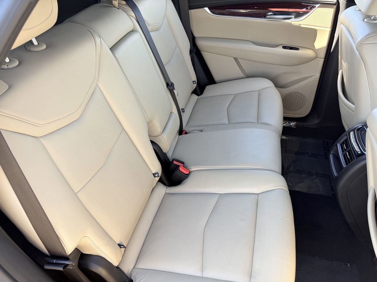 Used 2018 Cadillac XT5 Premium Luxury w/ LPO, Wheel Lock Package image 13