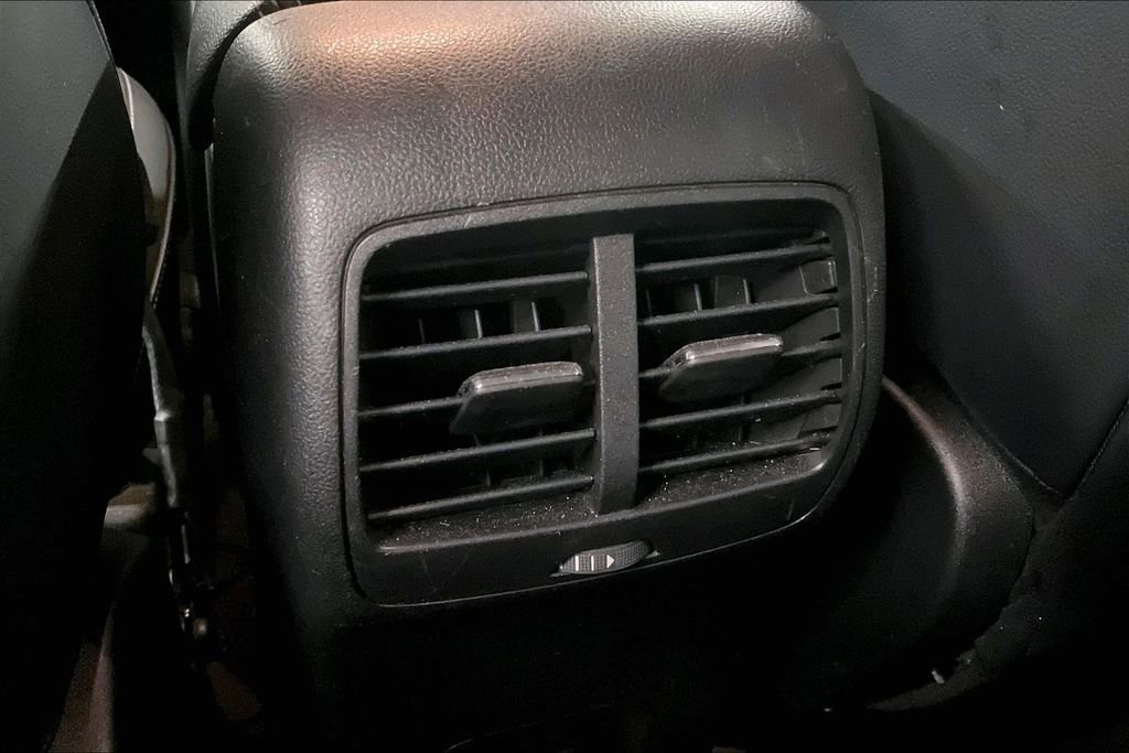 Used 2020 Ford Escape SEL image 12