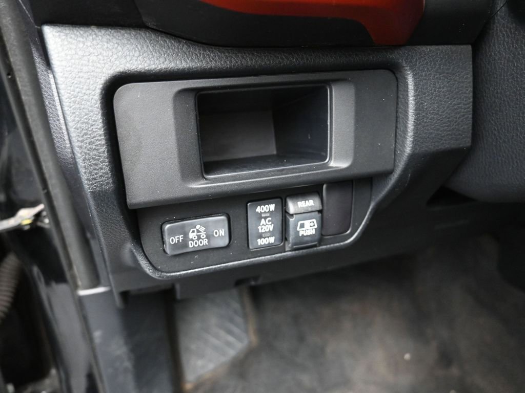 Used 2017 Toyota Tacoma TRD Sport w/ Tow Package image 13