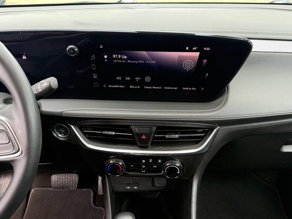 Used 2024 Buick Encore GX Preferred FWD image 23