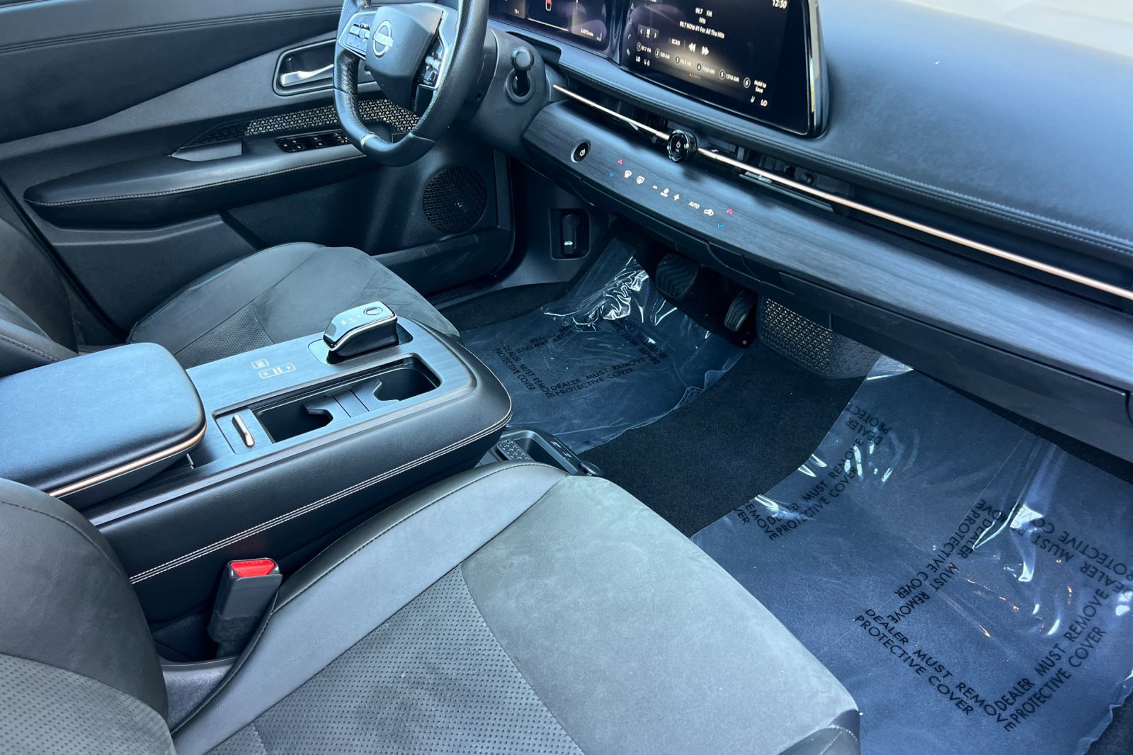 Certified 2023 Nissan Ariya FWD image 18