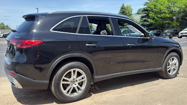 Certified 2025 Mercedes-Benz GLC 300 4MATIC image 3