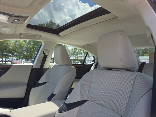 Used 2025 Lexus ES 350 w/ Premium Package FWD image 21