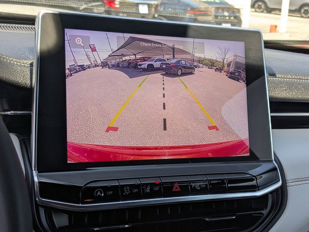 Used 2025 Jeep Compass Limited image 21