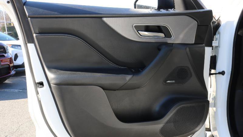Used 2018 Jaguar F-PACE S image 12