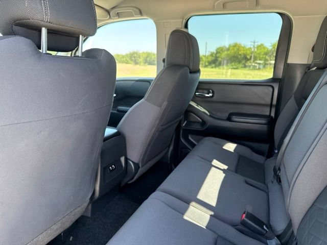 Used 2025 Nissan Frontier SV RWD image 18