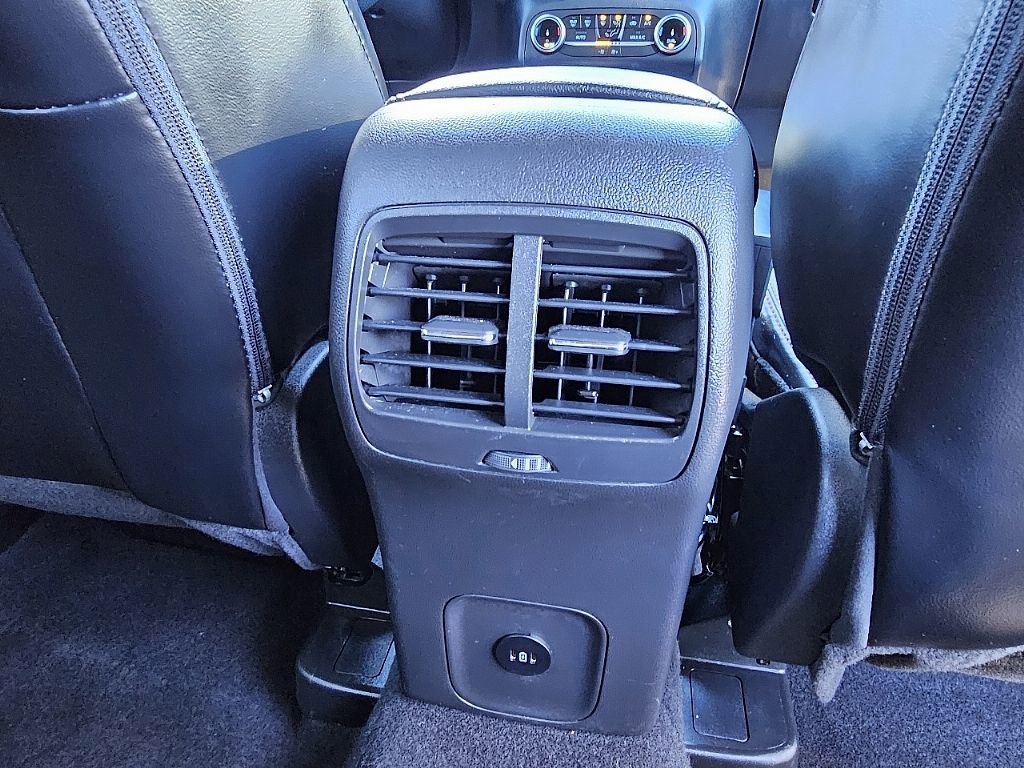 Used 2025 Ford Escape ST-Line image 19