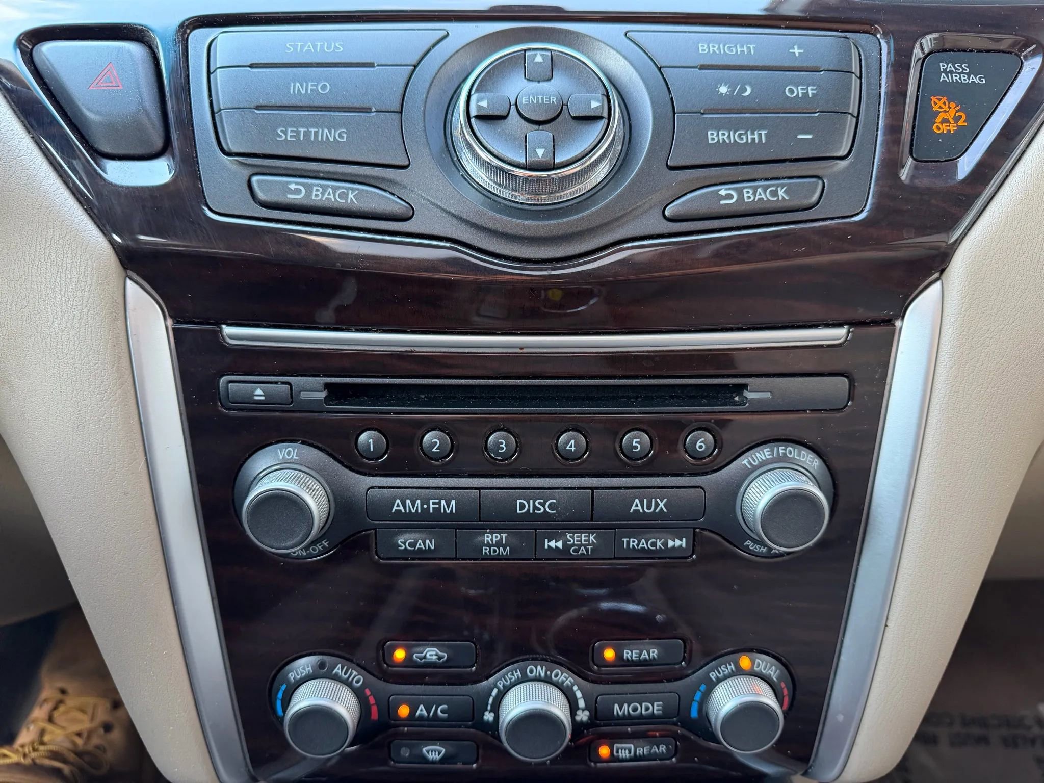 Used 2013 Nissan Pathfinder SL w/ SL Premium Pkg image 21