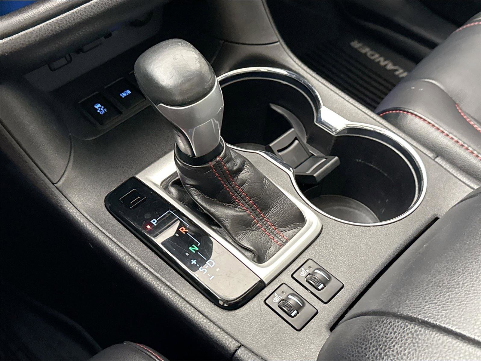 Used 2019 Toyota Highlander SE AWD/4WD image 26