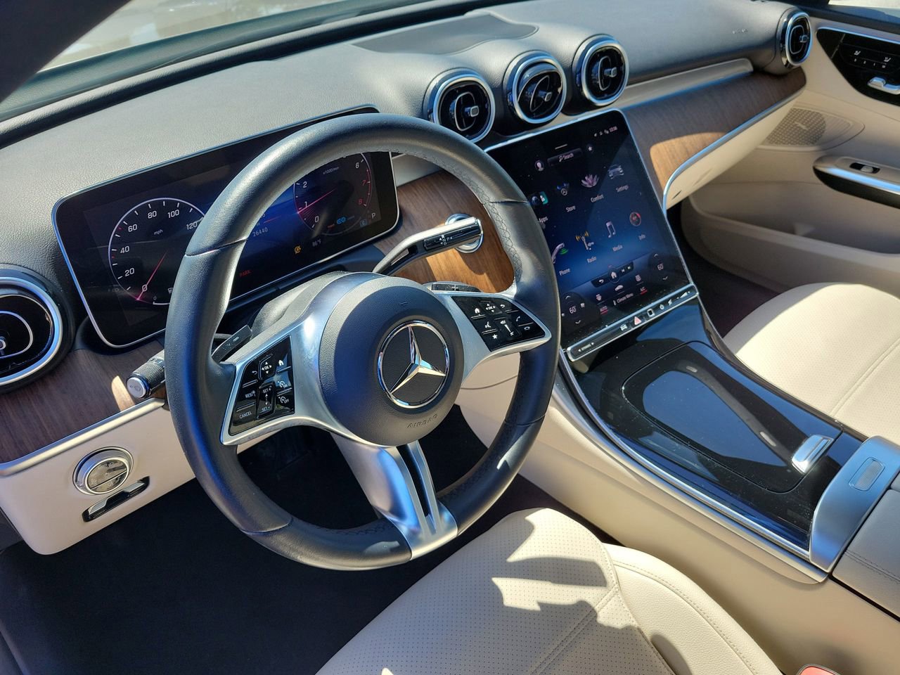 Used 2022 Mercedes-Benz C 300 Sedan image 25